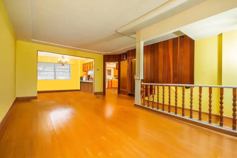 5186 ELGIN STREET - photo 4 of 39
