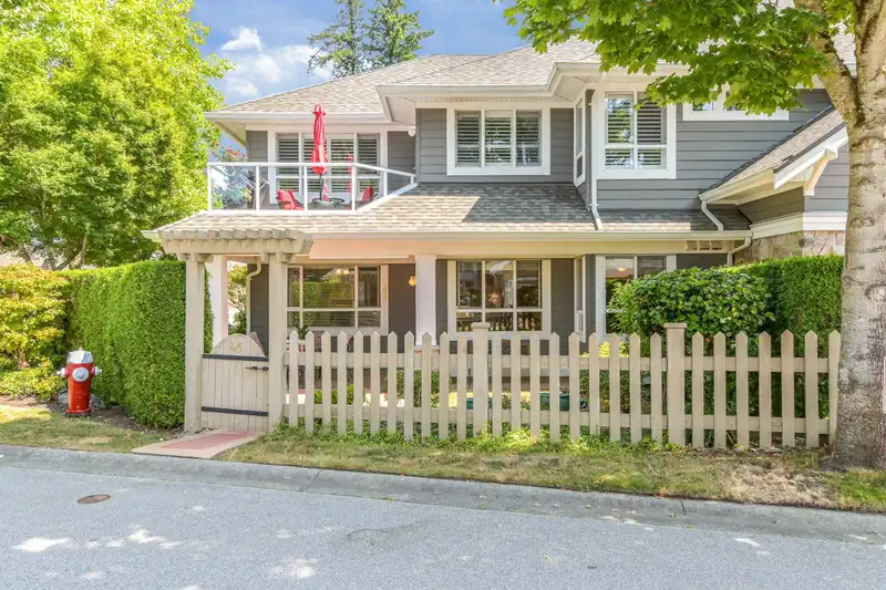 45 15055 20 AVENUE - photo 4 of 29