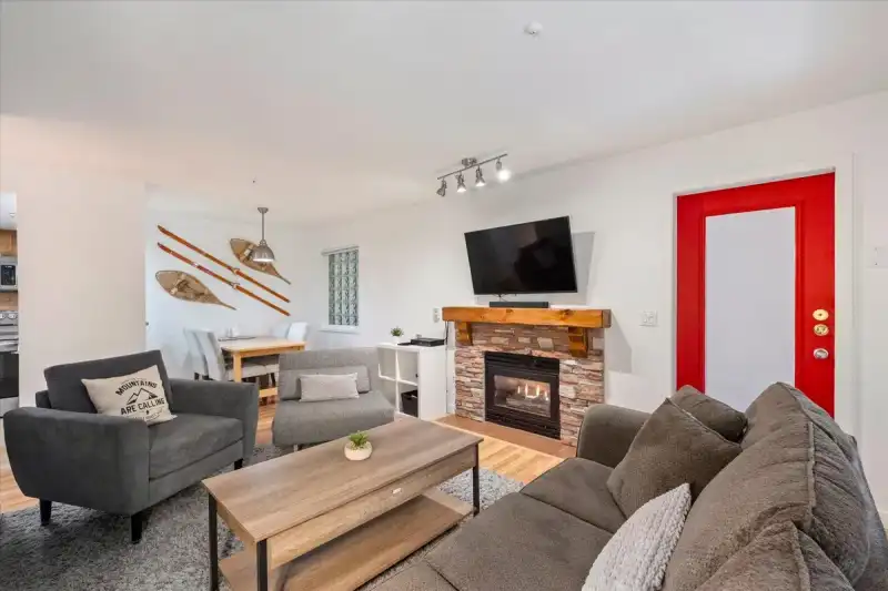 68 4355 NORTHLANDS BOULEVARD - photo 1 of 21