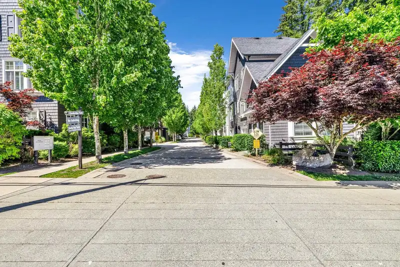 3 14955 60 AVENUE - photo 2 of 31