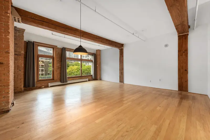 406 518 BEATTY STREET - photo 4 of 25