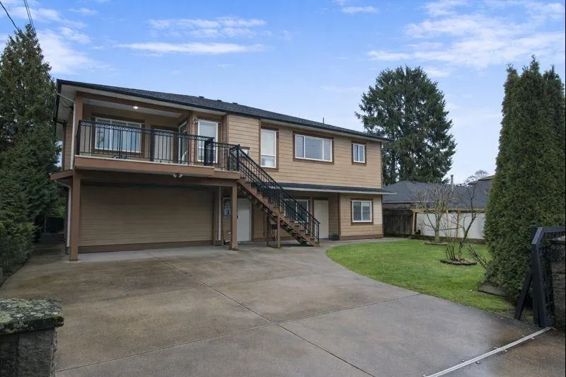 11460 SEATON ROAD - photo 2 of 25