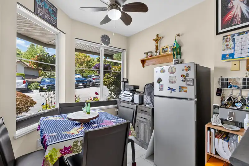22 22740 116 AVENUE - photo 4 of 40