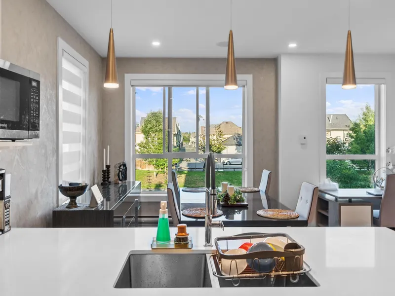 10 7177 194A STREET - photo 2 of 25