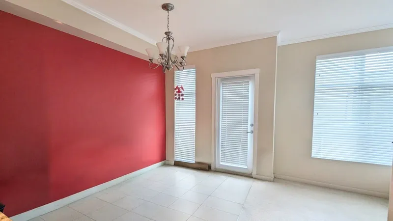 22 7288 HEATHER STREET - photo 4 of 25