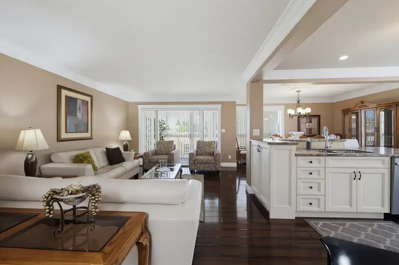312 2425 CHURCH STREET - photo 4 of 34