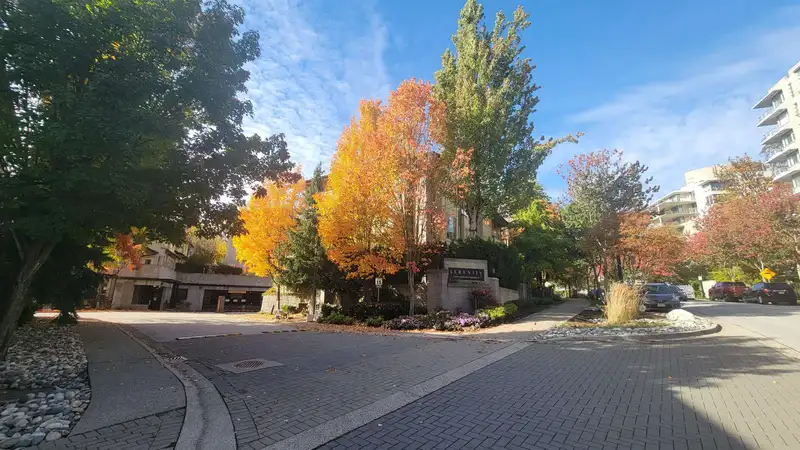 38 9229 UNIVERSITY CRESCENT - photo 3 of 19