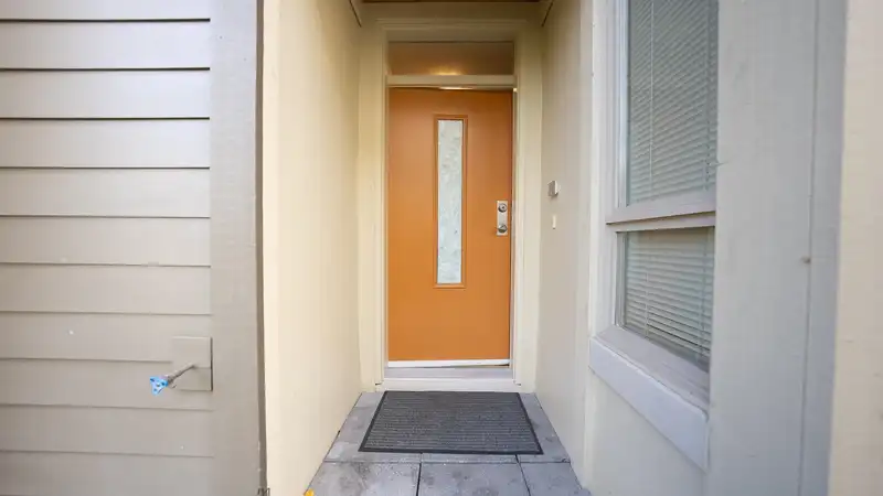 38 9229 UNIVERSITY CRESCENT - photo 4 of 19