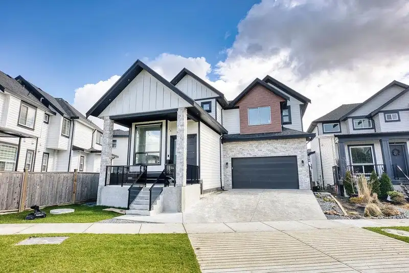 7080 192A STREET - photo 1 of 33
