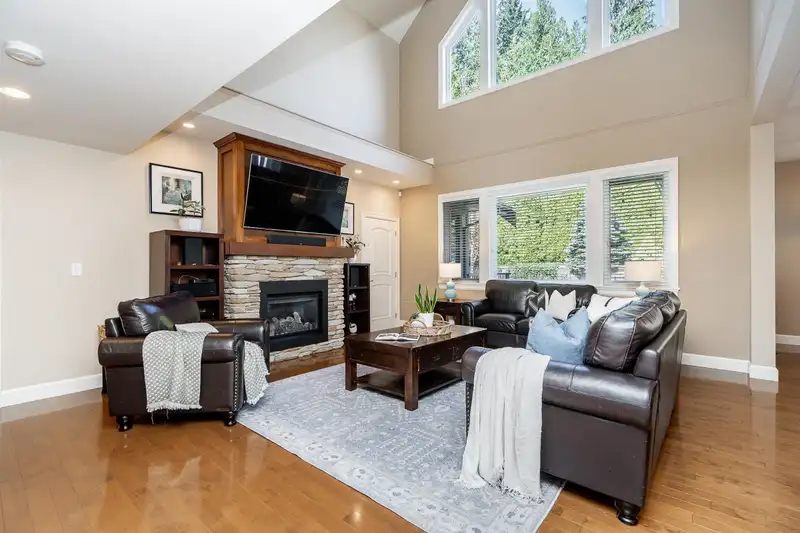 3361 SCOTCH PINE AVENUE - photo 3 of 40