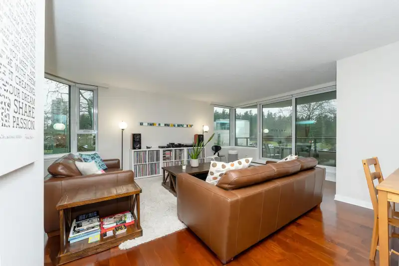 302 5790 PATTERSON AVENUE - photo 2 of 34