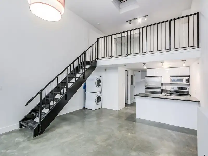 505 1 E CORDOVA STREET - photo 2 of 10
