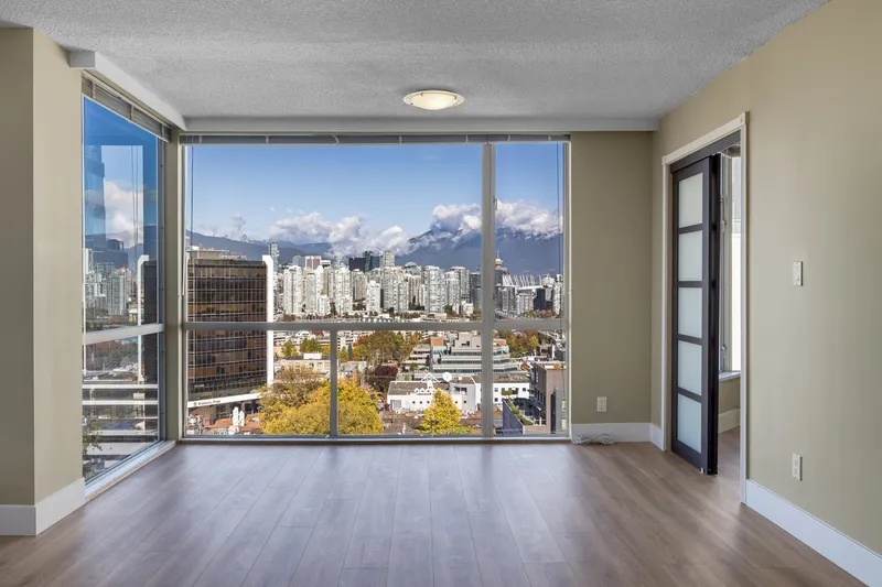 1302 2668 ASH STREET - photo 1 of 25