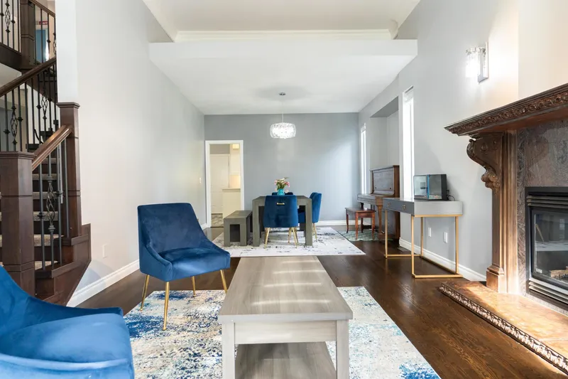 14135 90A AVENUE - photo 4 of 25