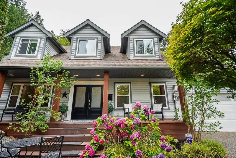 5244 CAMBRIDGE COURT - photo 3 of 38