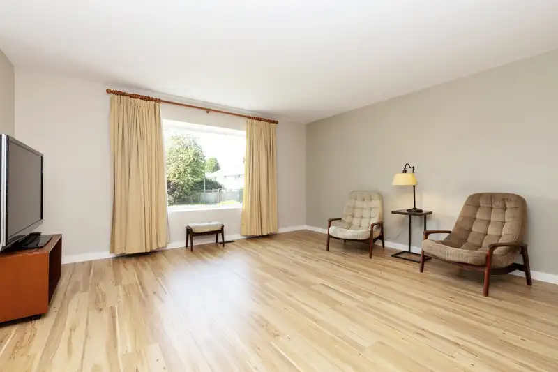 24977 120B AVENUE - photo 3 of 31