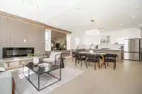 101 1625 MANNING AVENUE - thumbnail 2