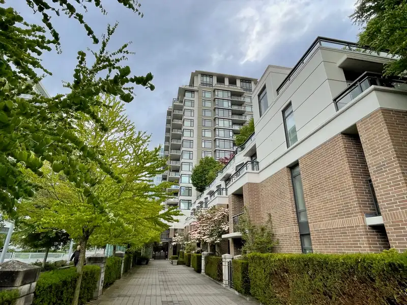 1701 6351 BUSWELL STREET - photo 1 of 19