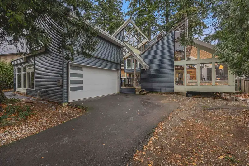 5730 132A STREET - photo 4 of 40