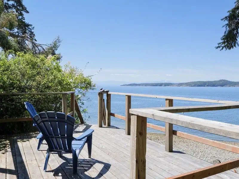 8579 REDROOFFS ROAD - photo 4 of 13