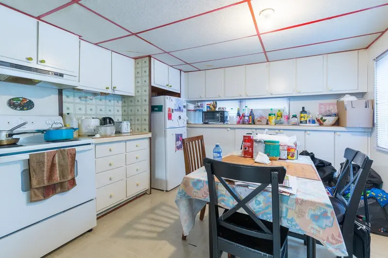 31 8266 KING GEORGE BOULEVARD - photo 3 of 20