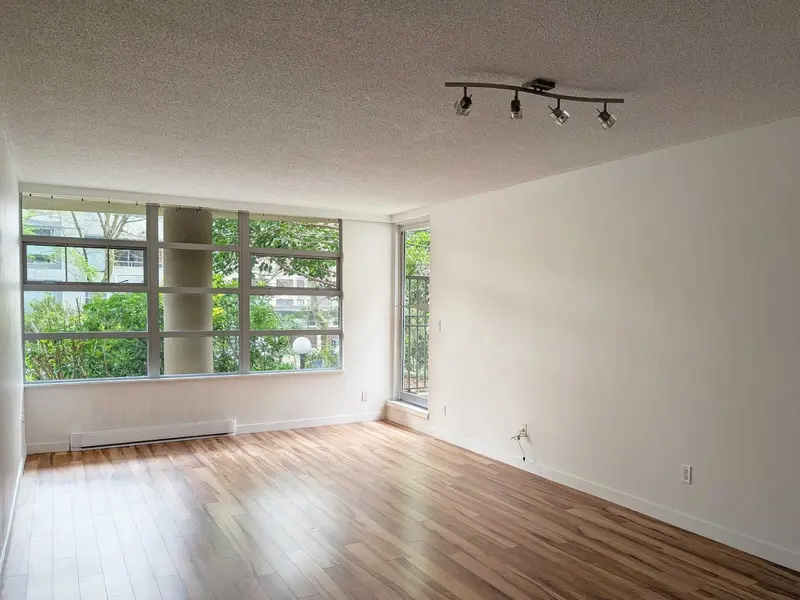 102 1225 BARCLAY STREET - photo 3 of 11