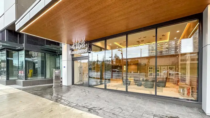 903 4168 LOUGHEED HIGHWAY - photo 3 of 40