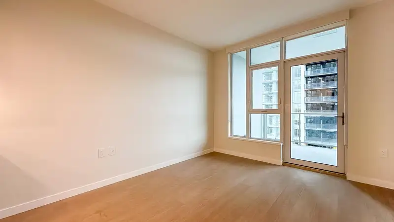 903 4168 LOUGHEED HIGHWAY - photo 4 of 40