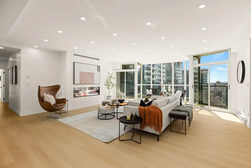 2803 1239 W GEORGIA STREET - photo 2 of 39
