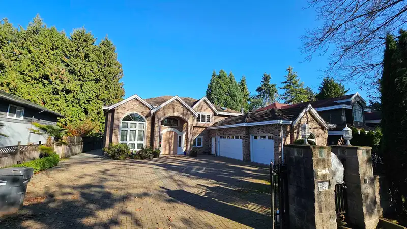 10251 CAITHCART ROAD - photo 1 of 40