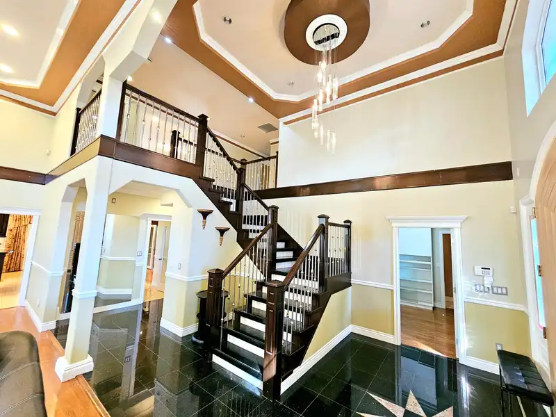 10251 CAITHCART ROAD - photo 3 of 40