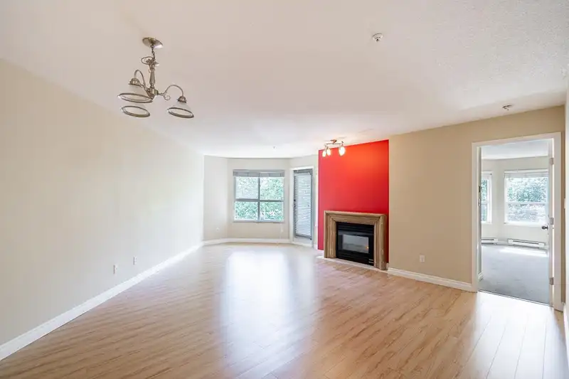 416 8139 121A STREET - photo 4 of 20