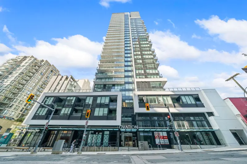 1705 823 CARNARVON STREET - photo 1 of 25