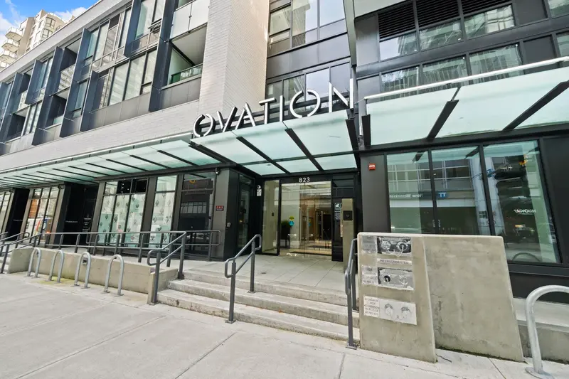 1705 823 CARNARVON STREET - photo 2 of 25