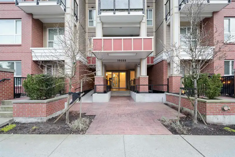 115 10688 140 STREET - photo 3 of 28
