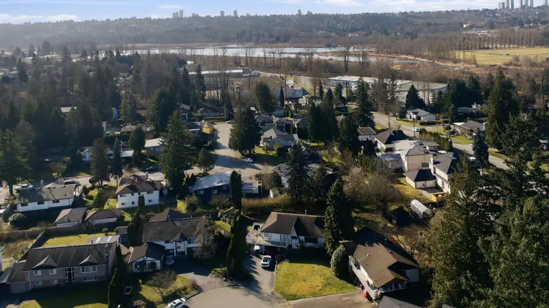 7148 CARDINAL COURT - photo 4 of 10