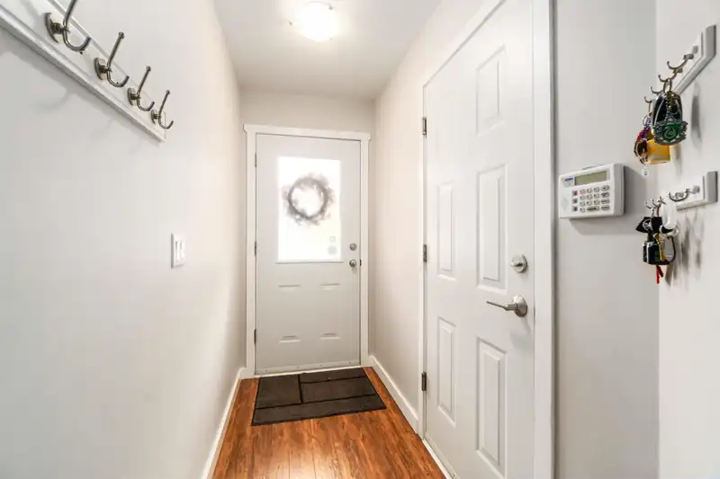 126 1055 RIVERWOOD GATE - photo 4 of 39