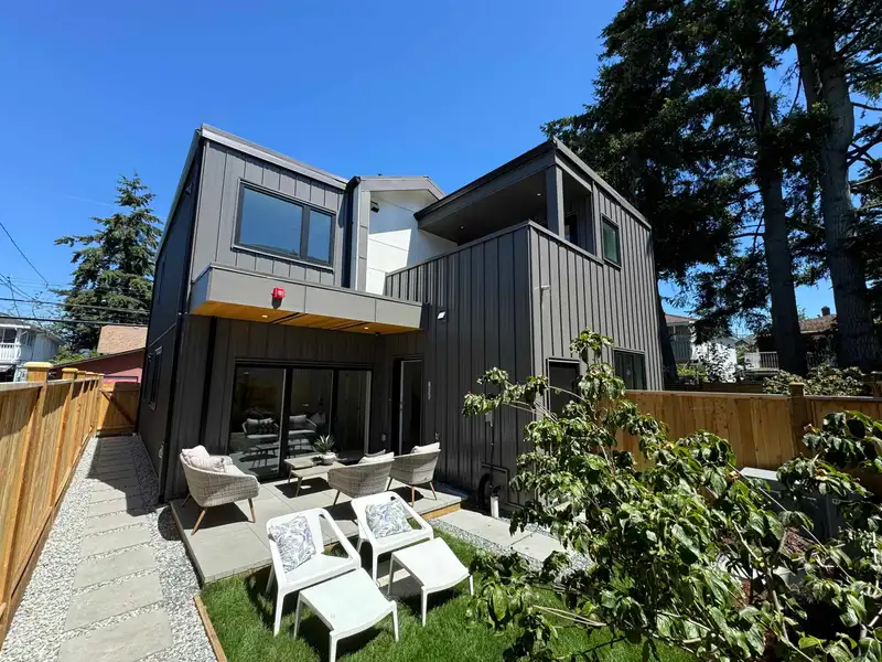 1555 E 21ST AVENUE - photo 1 of 19