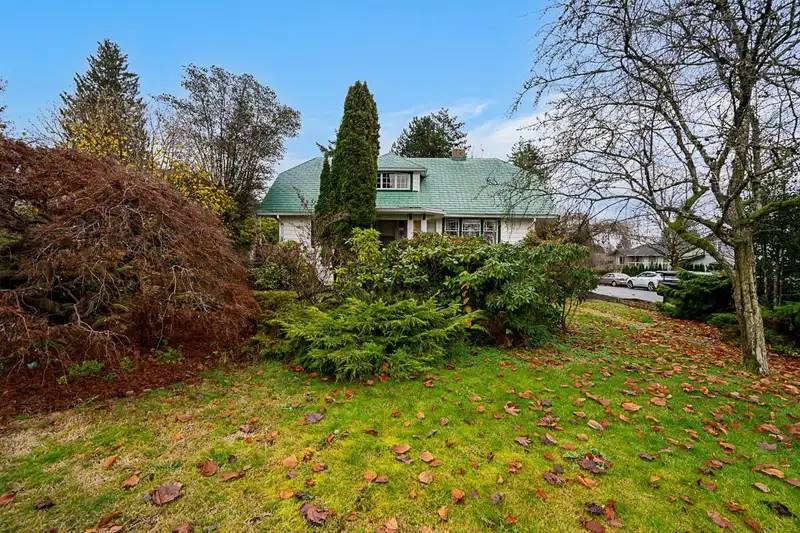 1204 GRAND BOULEVARD - photo 2 of 40
