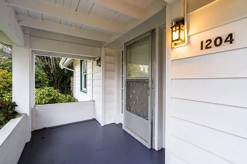 1204 GRAND BOULEVARD - photo 3 of 40
