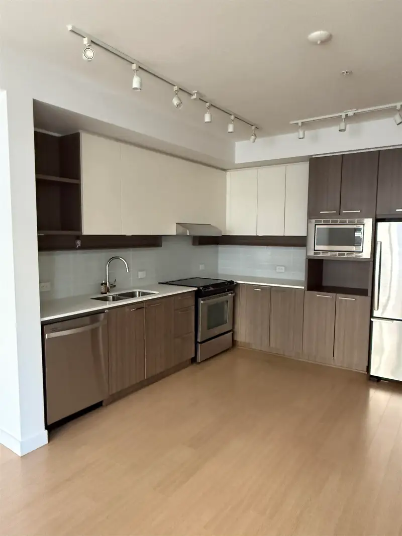 308 618 COMO LAKE AVENUE - photo 1 of 6