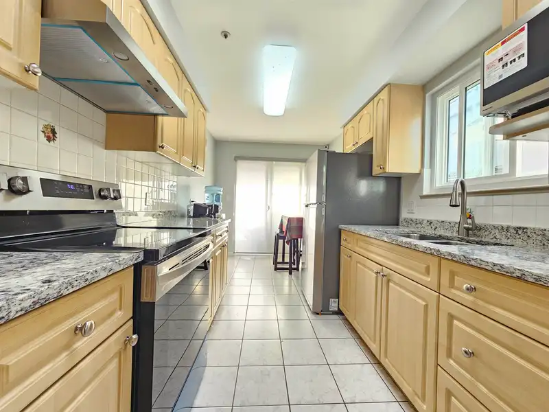 5521 DUNDEE STREET - photo 3 of 40