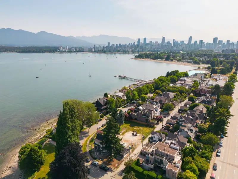 2568 POINT GREY ROAD - photo 3 of 18