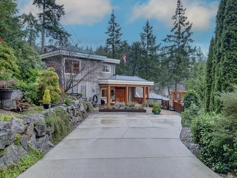 9195 TRUMAN ROAD - photo 2 of 25