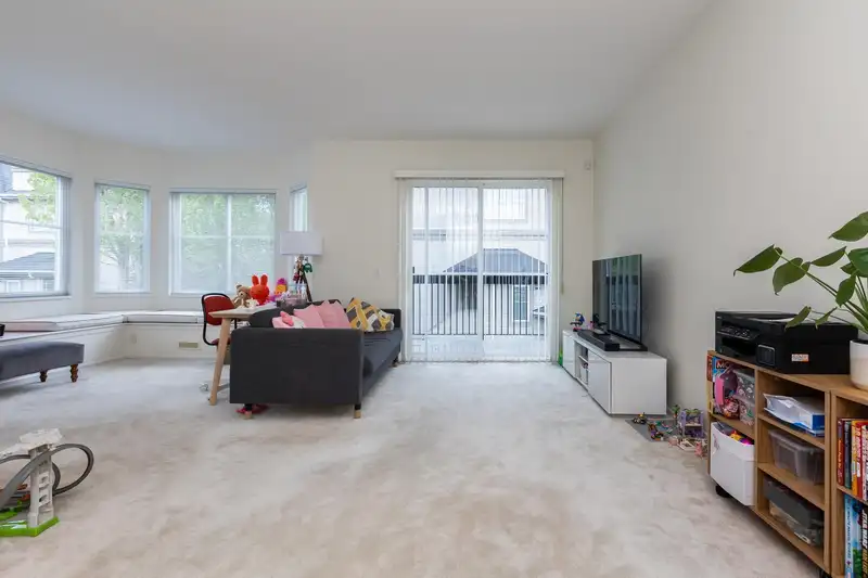 61 3880 WESTMINSTER HIGHWAY - photo 3 of 29