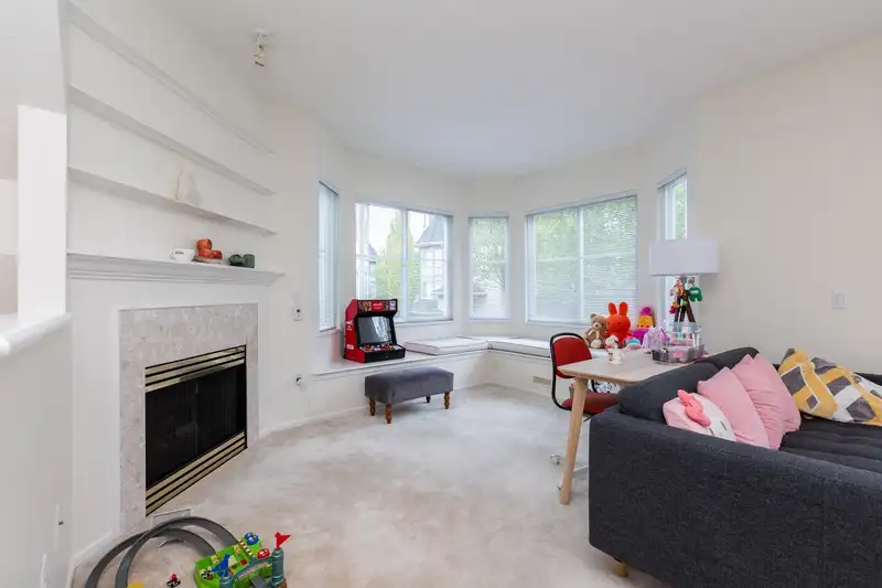 61 3880 WESTMINSTER HIGHWAY - photo 4 of 29