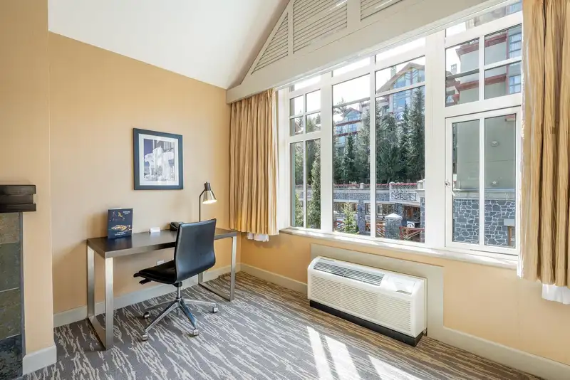 560 4050 WHISTLER WAY - photo 2 of 16