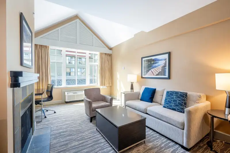 560 4050 WHISTLER WAY - photo 3 of 16