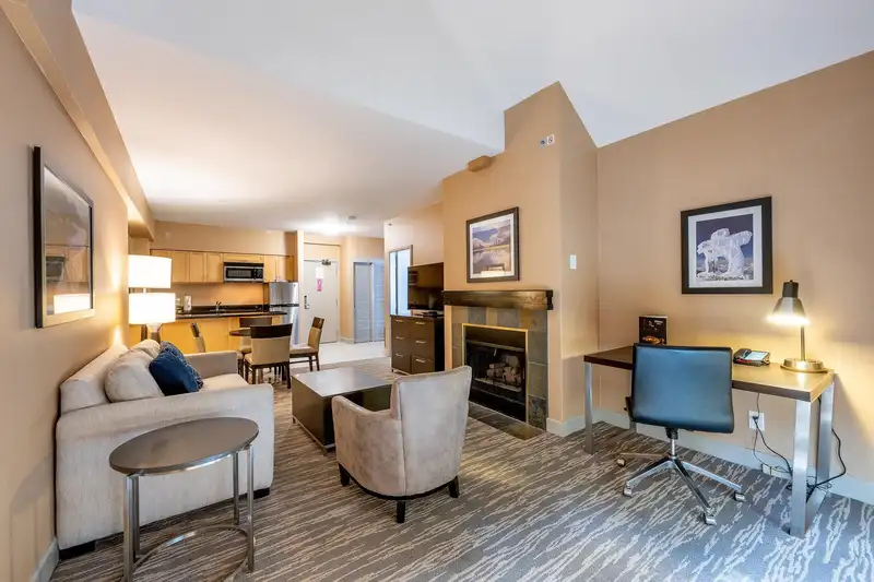 560 4050 WHISTLER WAY - photo 4 of 16