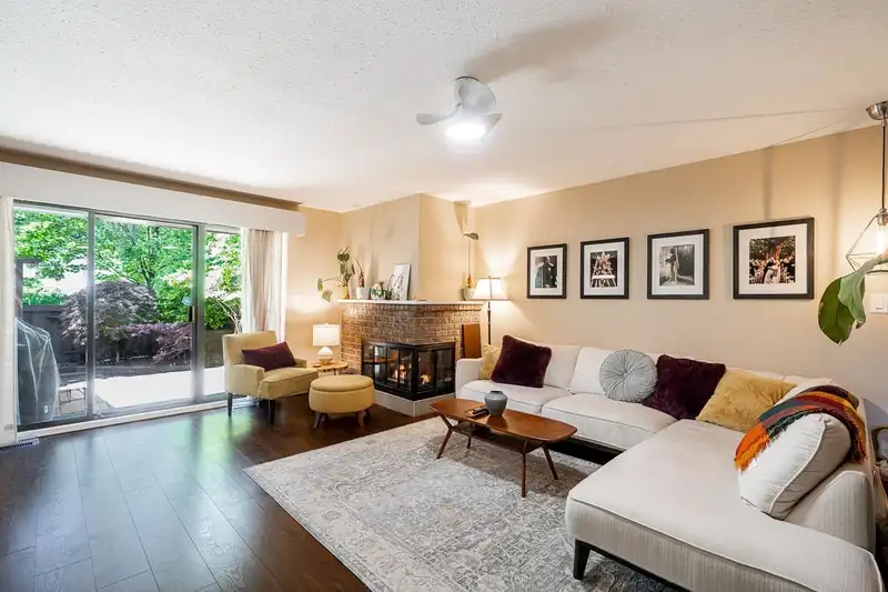 11 3350 ROSEMONT DRIVE - photo 2 of 35